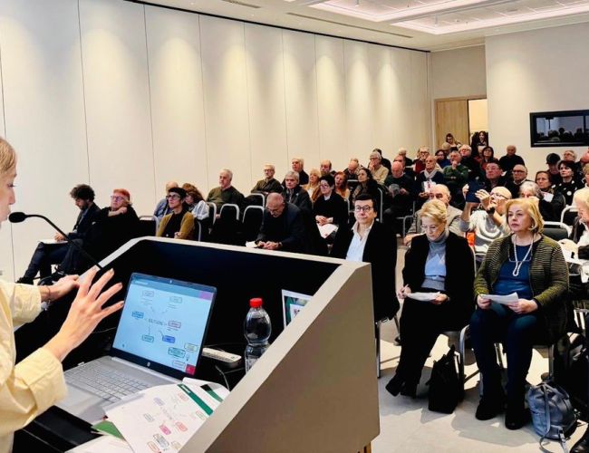 La solitudine degli anziani: un’emergenza sociale che chiede risposte nuove